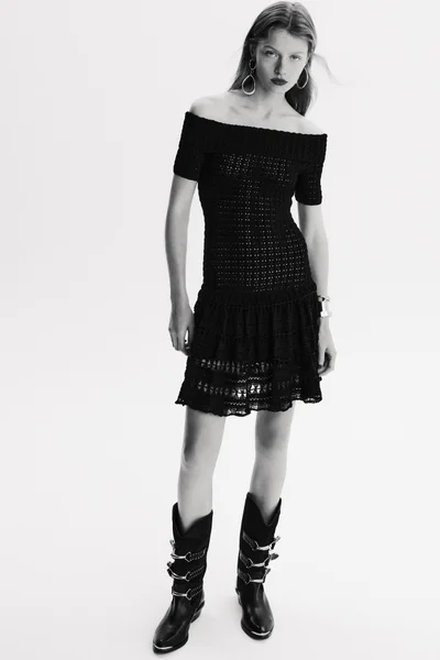 Look 16